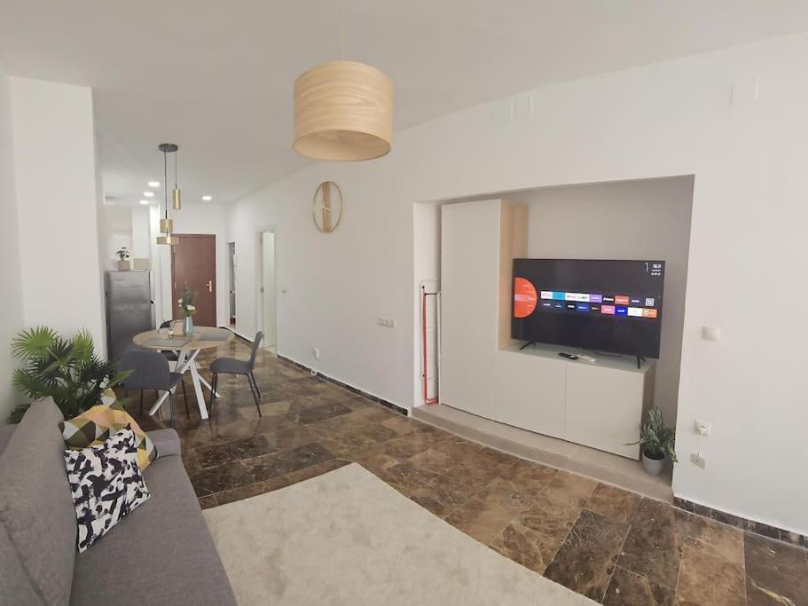 Tao City Center Apartment With Fee Wifi And Air Con By Namaste Elite Torremolinos Exteriör bild
