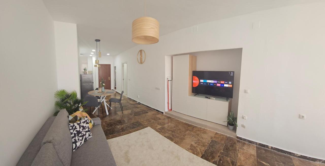 Tao City Center Apartment With Fee Wifi And Air Con By Namaste Elite Torremolinos Exteriör bild
