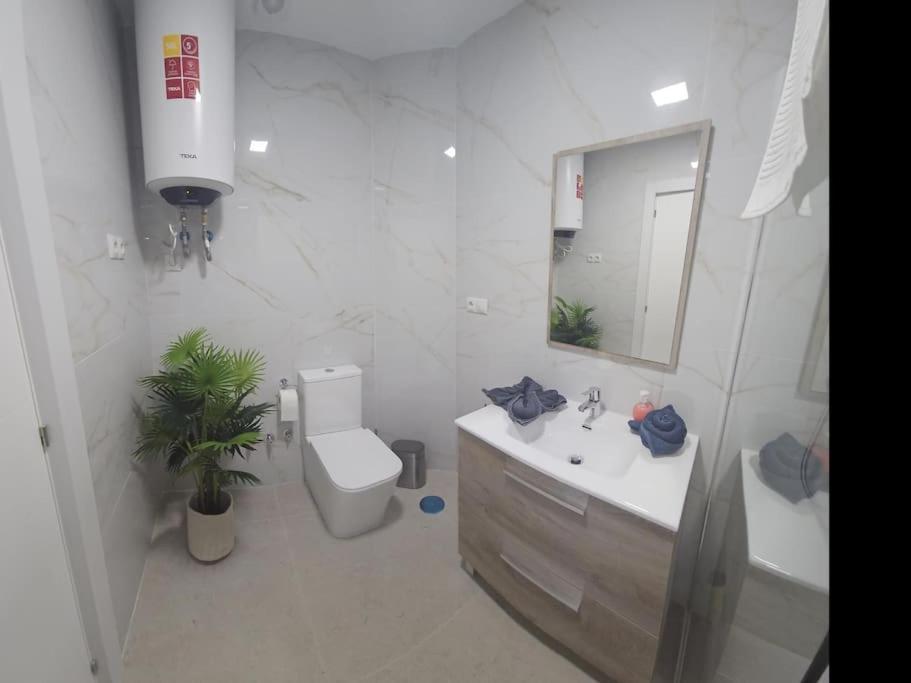 Tao City Center Apartment With Fee Wifi And Air Con By Namaste Elite Torremolinos Exteriör bild